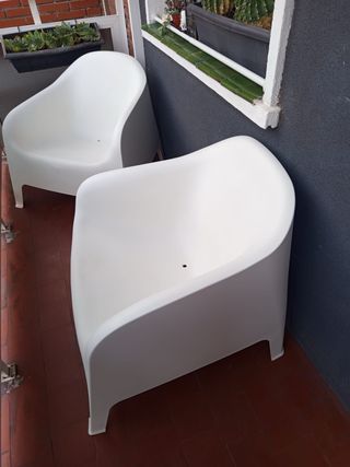 Sillas de exterior de plástico blanco