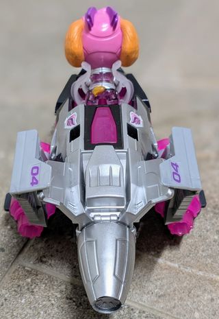 Figura Skye con Avión de Juguete