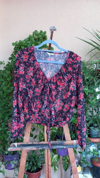 Blusa floral/Blusa-camiseta manga. El Corte inglés