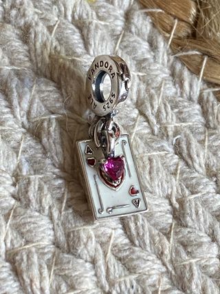 abalorio Reina de Corazones Charm Plata