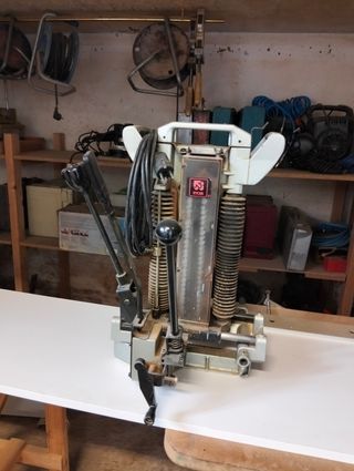 Taladro de Cadena Ryobi. Con 4 cadenas de repuesto