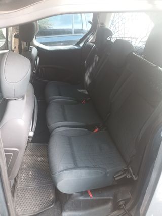Peugeot Partner 2011