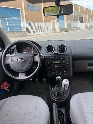 Ford Fiesta 2002