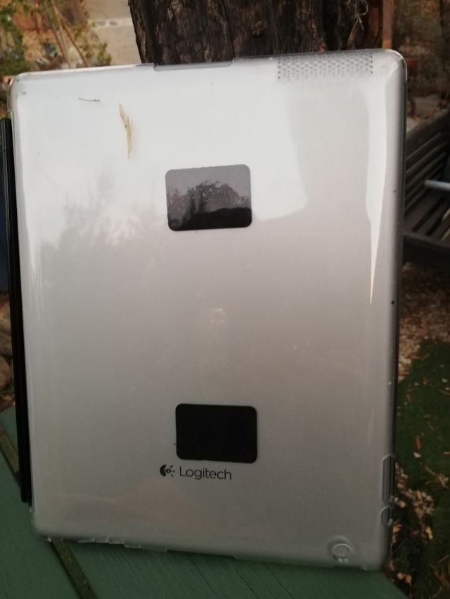 Tastiera magnetica ultrasottile Logitech nera