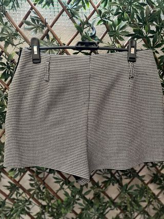 Falda corta estampado pata de gallo Talla M