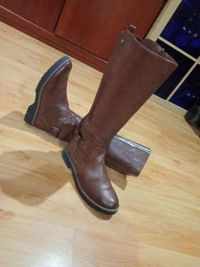 Botas altas de piel marrones talla 38
