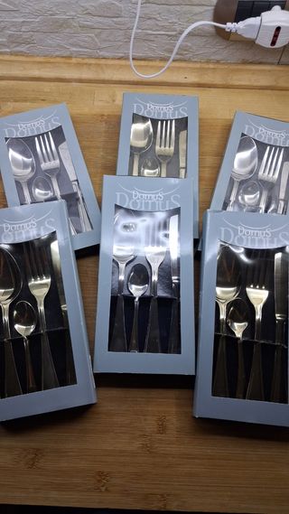 Set di posate in acciaio inox temperato 18/10 pz24