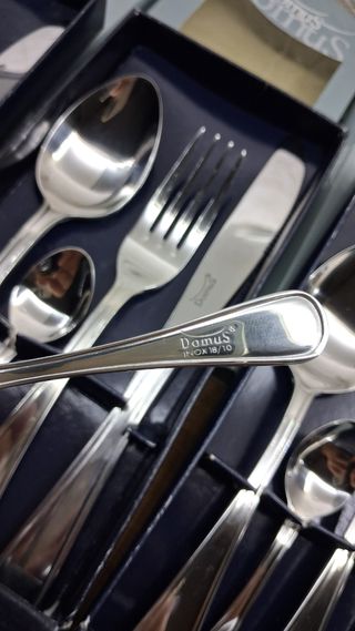 Set di posate in acciaio inox temperato 18/10 pz24