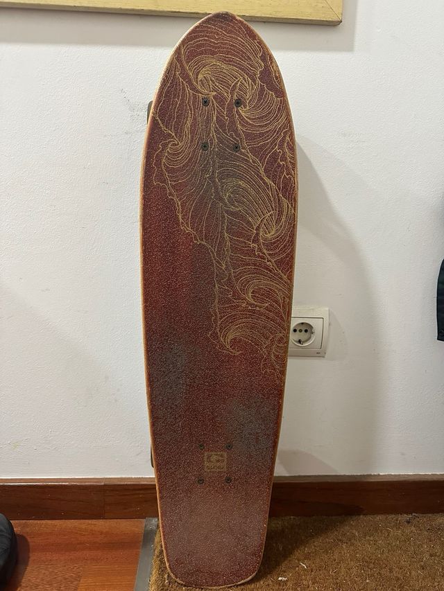 Longboard Globe con pegatinas