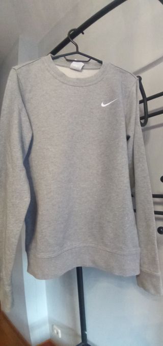 Sudadera gris Nike XS. Chicos 12/14 años