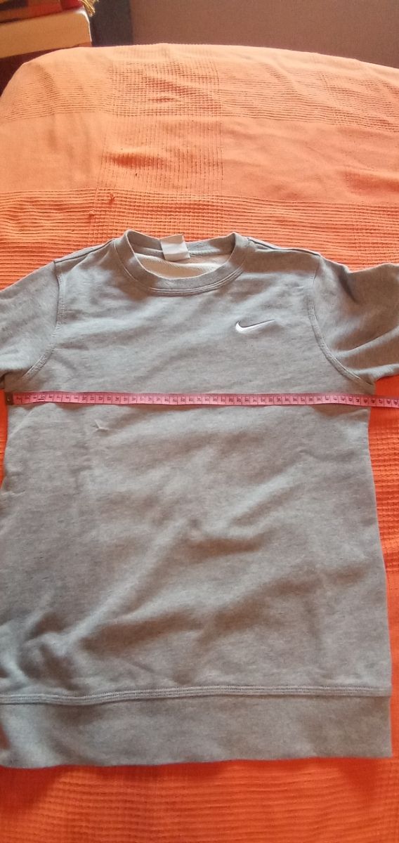 Sudadera gris Nike XS. Chicos 12/14 años