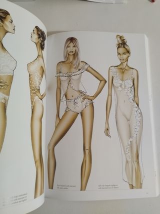 Lingerie & Beachwear: 1,000 Fashion Designs