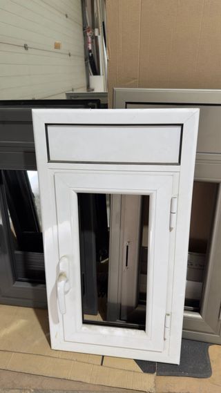 ¡VENTANAS DE MUESTRARIO EN OFERTA! 50€ unidad