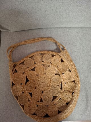 Bolso de mimbre moderno