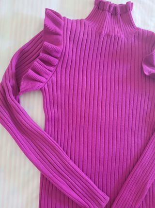 JERSEY CUELLO ALTO MORADO.