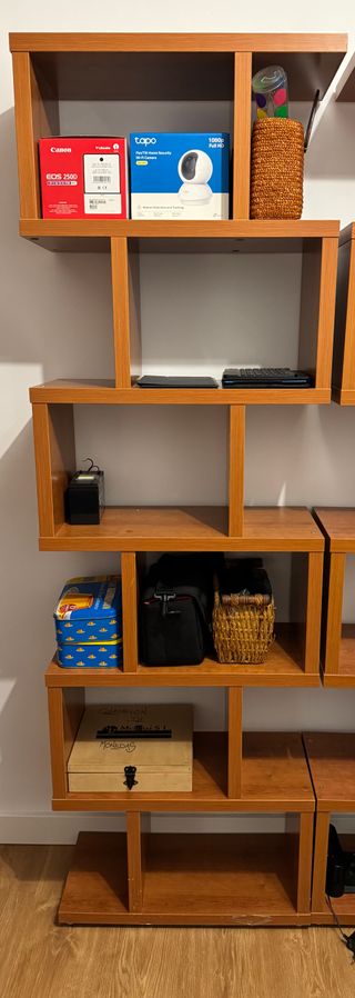 Estantería de madera modular