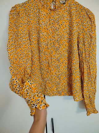 Blusa Zara floral