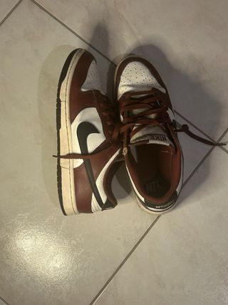 Nike Dunk Marrone e Bianche
