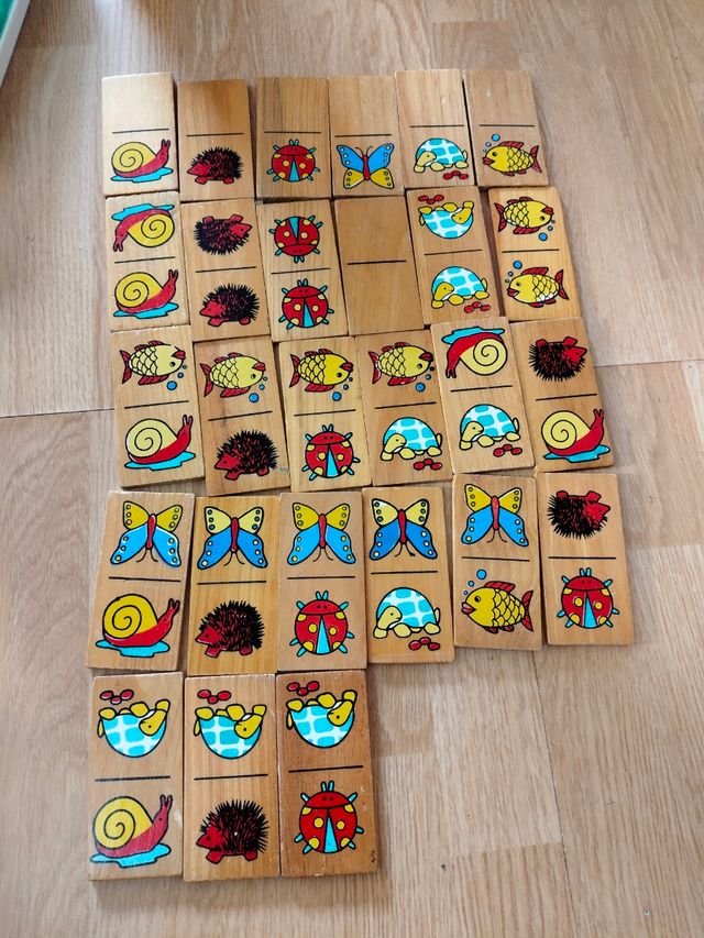 Bloques de madera , plástico y juegos de mesa