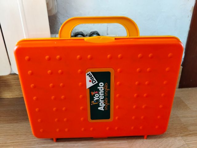 Bloques de madera , plástico y juegos de mesa