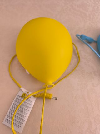 Dos lámparas Globo Pared Azul y Amarillo