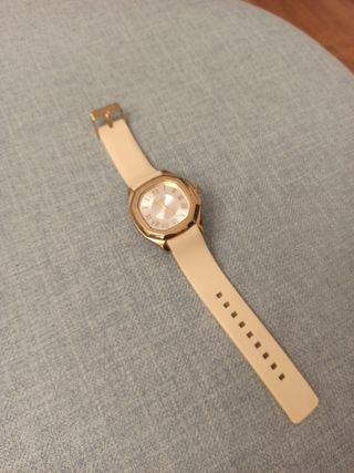 Reloj Parfois Beige y Dorado