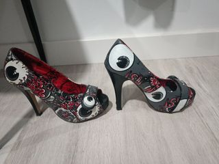 Zapatos de tacón Iron Fist