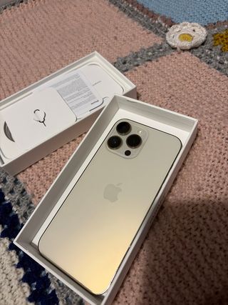 iPhone 14 Pro Max Dorado