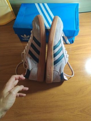 Adidas rosas talla 42