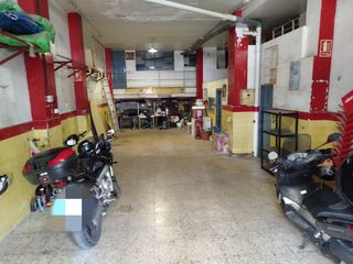LOCAL COMERCIAL CON TRASTEROS 
