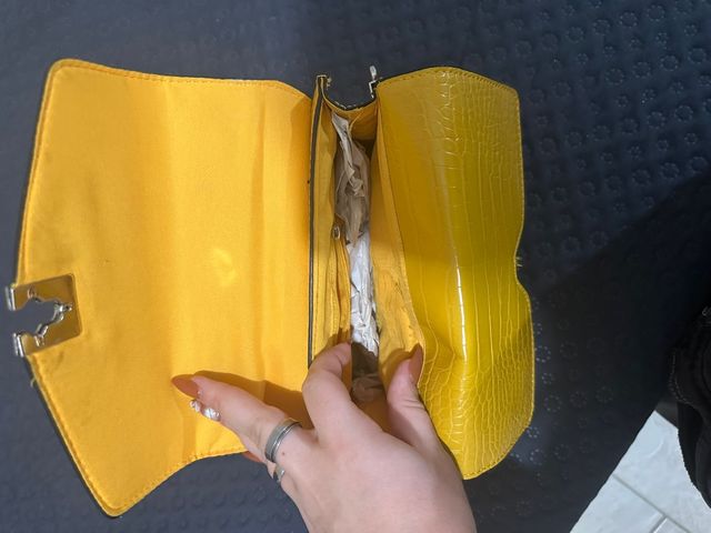Borsetta Gialla effetto coccodrillo