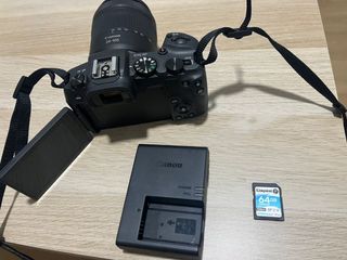 Fotocamera Canon EOS RP + obiettivo RF 24-105 mm