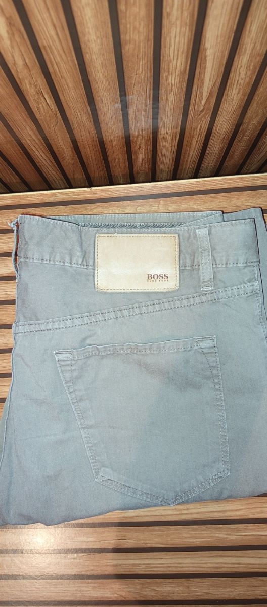 Pantalón chino de hombre Hugo Boss Talla 46 