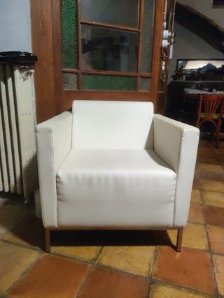 Butaca sillón blanco piel sintética