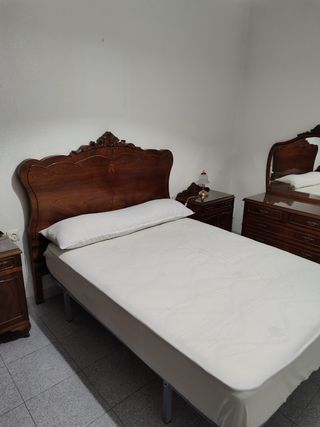 Muebles de dormitorio madera oscura