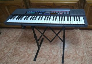 Piano Electrónico Casio CTK-485 con Soporte