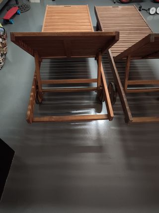 Tumbonas de madera con ruedas