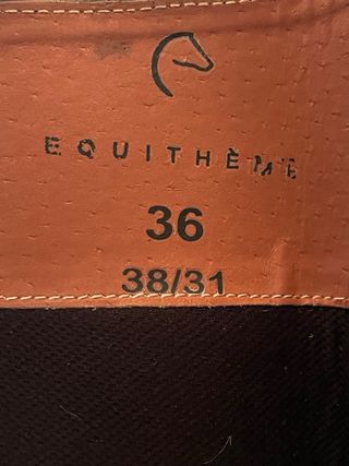 Equipo de equitación niña.