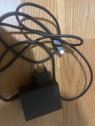 Nintendo Switch + cargador + 128GB