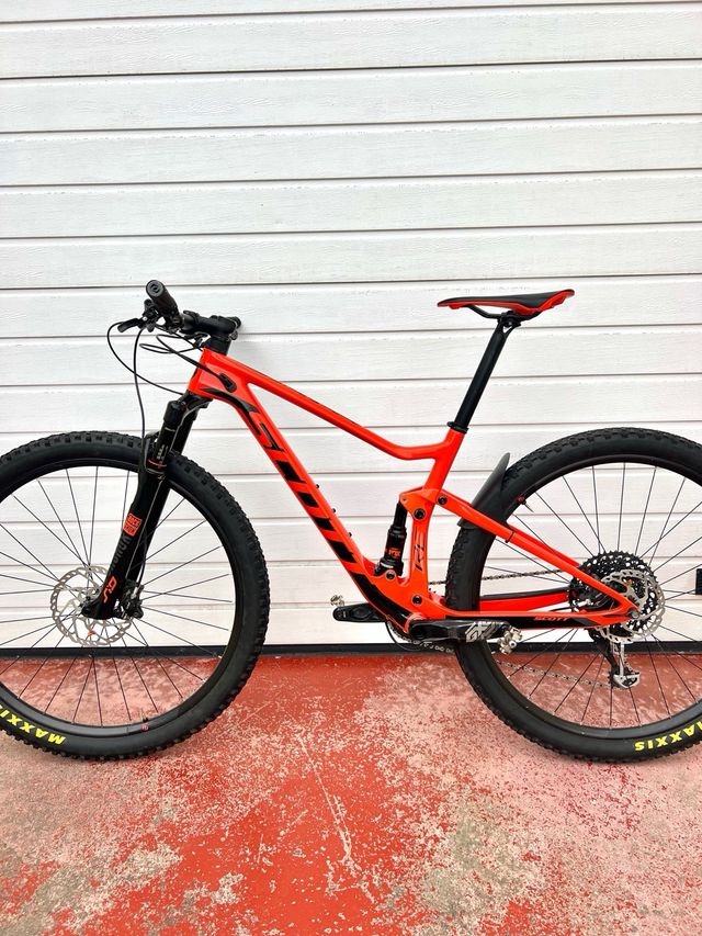 Scott Spark RC Team de Carbono - Bici de alta gama