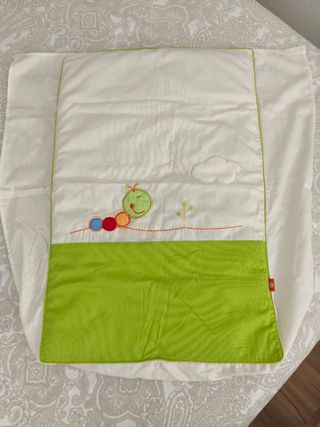 Minicuna plegable con colchón de calidad. 