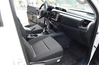 Toyota Hilux D-4D Cabina Doble GX Hardtop+Gancho