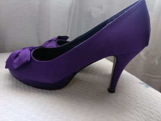 Zapatos de fiesta morados