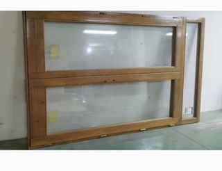 Puerta de madera con cristal
2,50 X 1,49