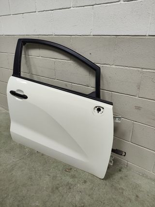 Puerta delantera derecha Kia Rio de 2014