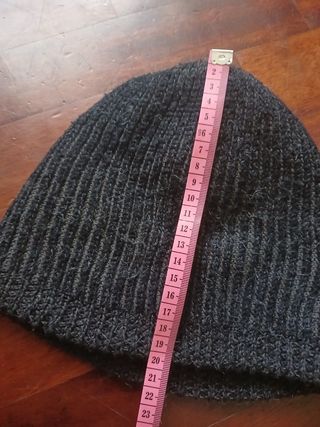 Berretto grigio in lana