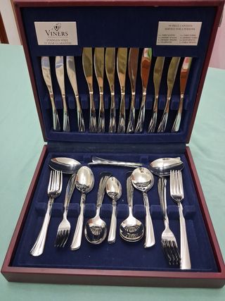 Cubertería Viners 44 piezas para 6 personas