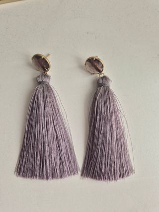 Pendientes largos con borlas