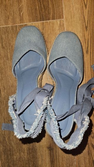 Zapatos de cuña vaqueros con cordones