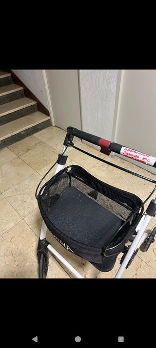 Andador 4 ruedas con cesta